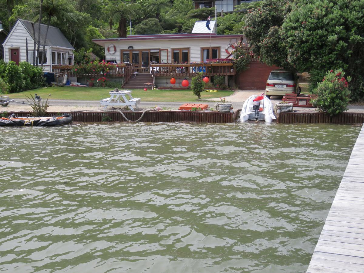 Waterfront Bed And Breakfast Picton Extérieur photo